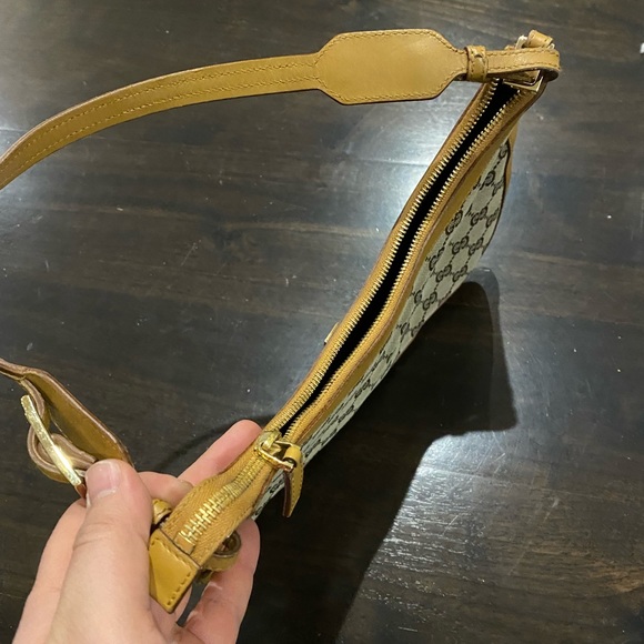 Gucci Purse - Picture 10 of 13